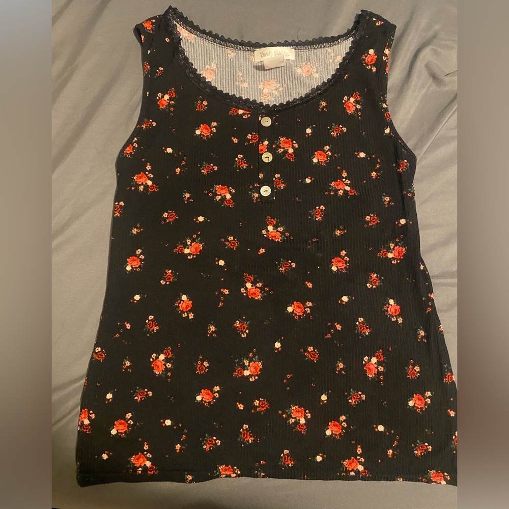 Blank tank top with flowers